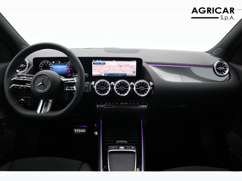 13 - Mercedes GLA 200 d amg line premium 4matic 8g-dct