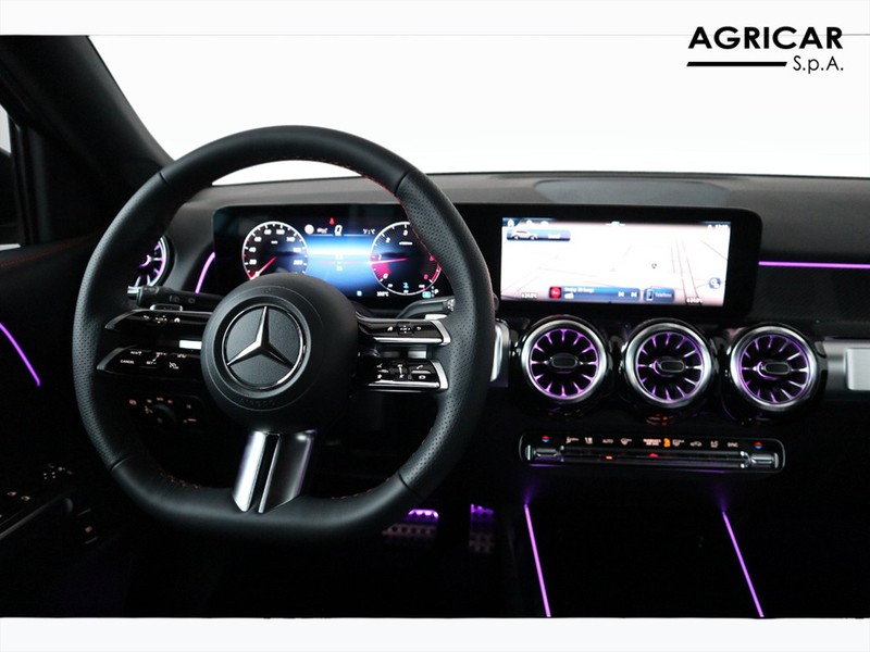 13 - Mercedes GLB 200 d amg line premium 8g-dct 7p.ti