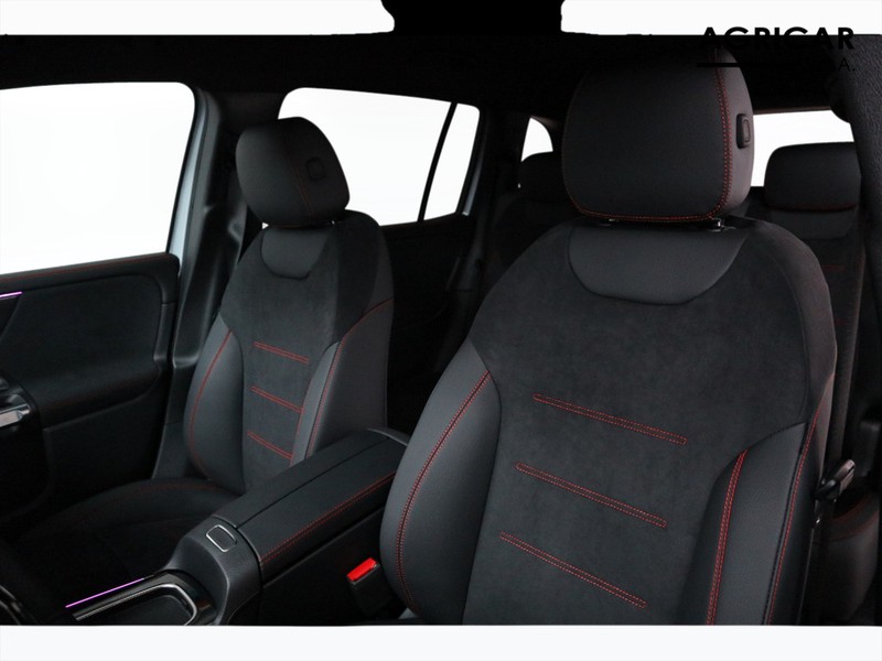 7 - Mercedes GLB 200 d amg line premium 8g-dct