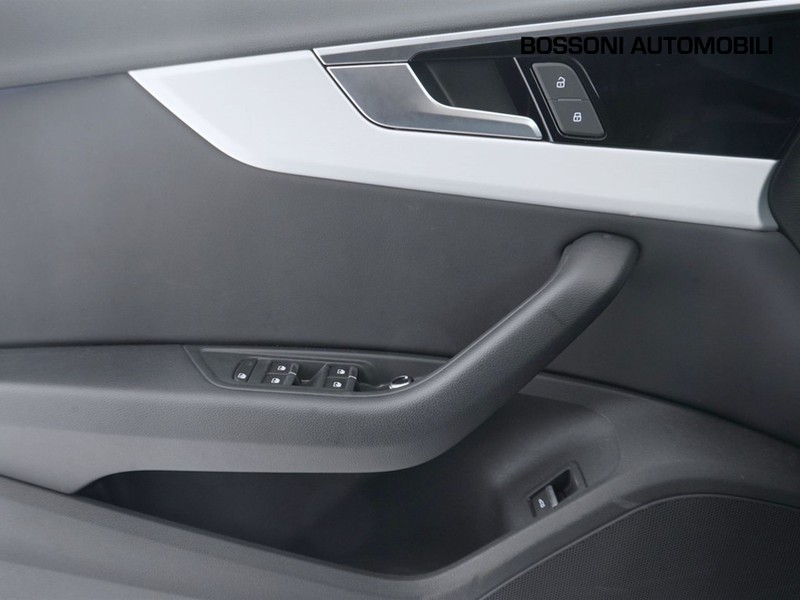 13 - Audi A4 avant 40 2.0 tdi mhev 204cv s line edition quattro s tronic