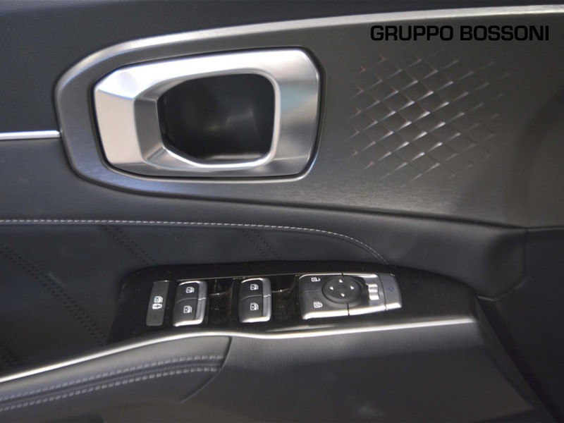 13 - Kia Sorento 1.6 t-gdi phev style awd at6