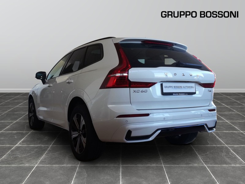 7 - Volvo XC60 2.0 t6 plug-in hybrid plus dark awd automatico