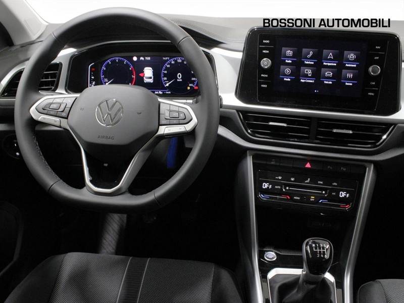 7 - Volkswagen T-Roc 1.0 tsi 115cv sport