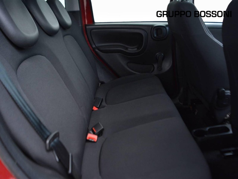 7 - Fiat Panda cross 1.0 firefly hybrid 70cv s&s 5p.ti