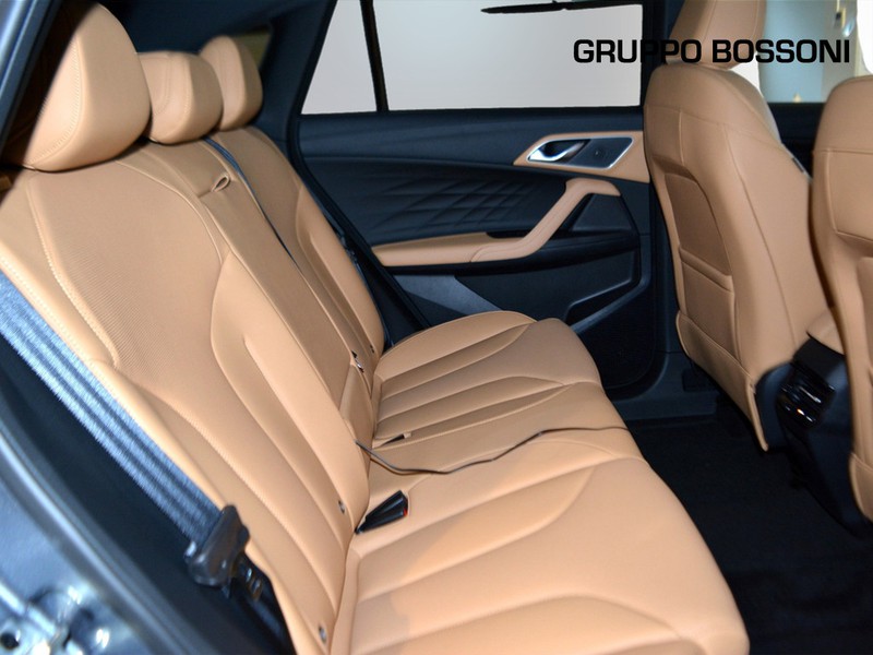 7 - Mg HS 1.5 phev luxury auto