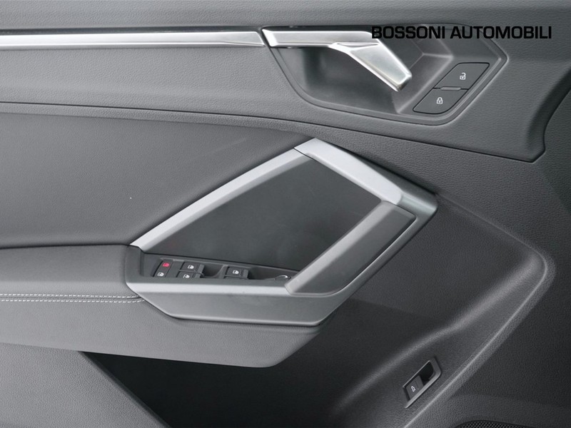 13 - Audi Q3 sportback 40 2.0 tdi 193cv s line edition quattro s tronic