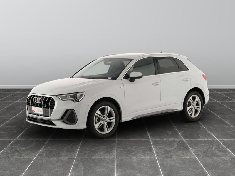 1 - Audi Q3 35 2.0 tdi s line edition s tronic