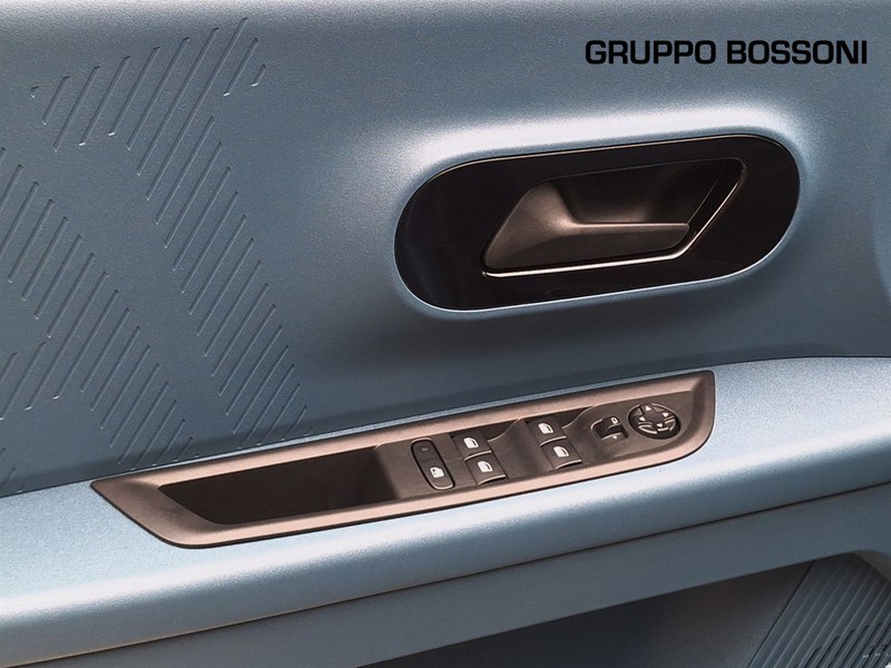 19 - Fiat Grande Panda 1.2 hybrid 110cv business