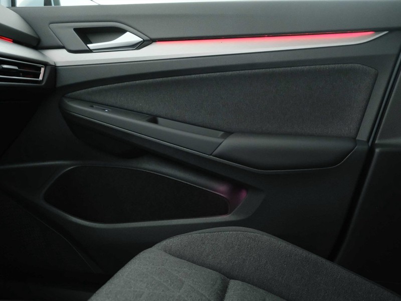 31 - Volkswagen Golf 1.5 tsi ehybrid 204cv edition plus dsg