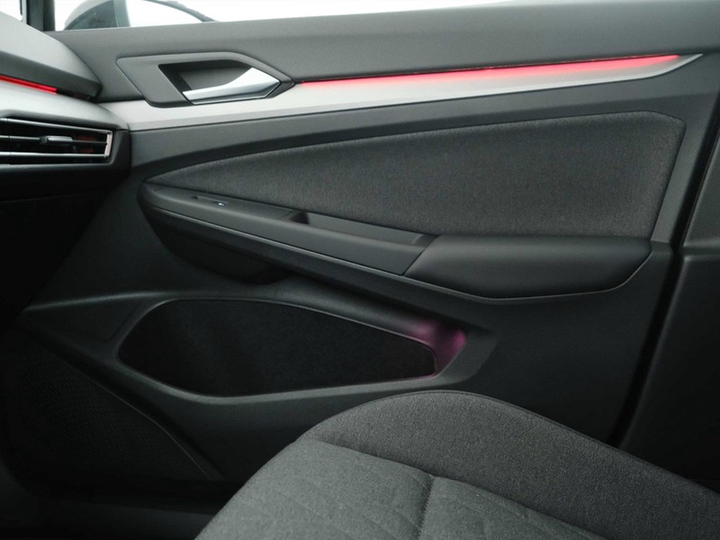 31 - Volkswagen Golf 1.5 tsi ehybrid 204cv edition plus dsg