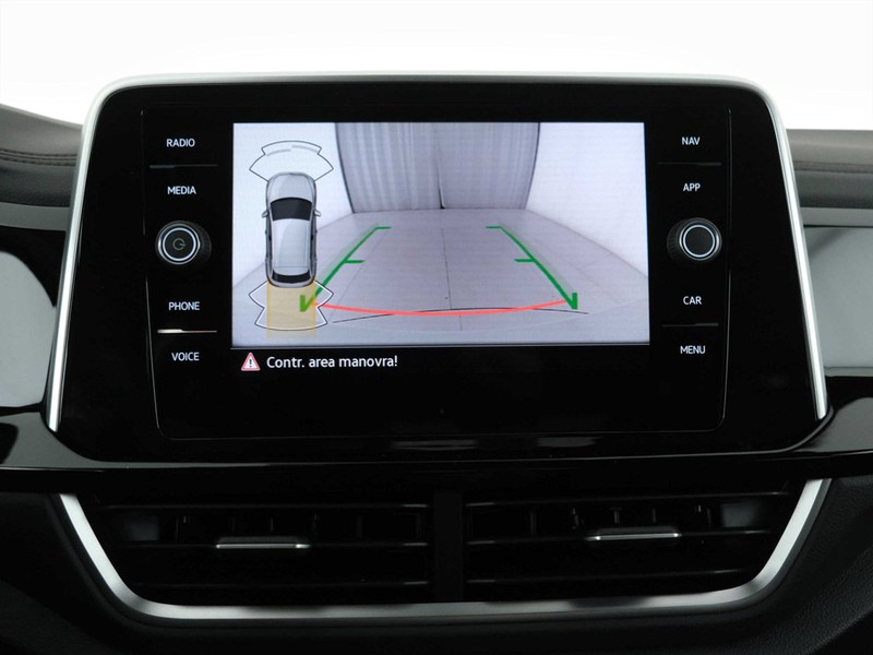 19 - Volkswagen T-Roc 1.0 tsi 115cv r-line plus