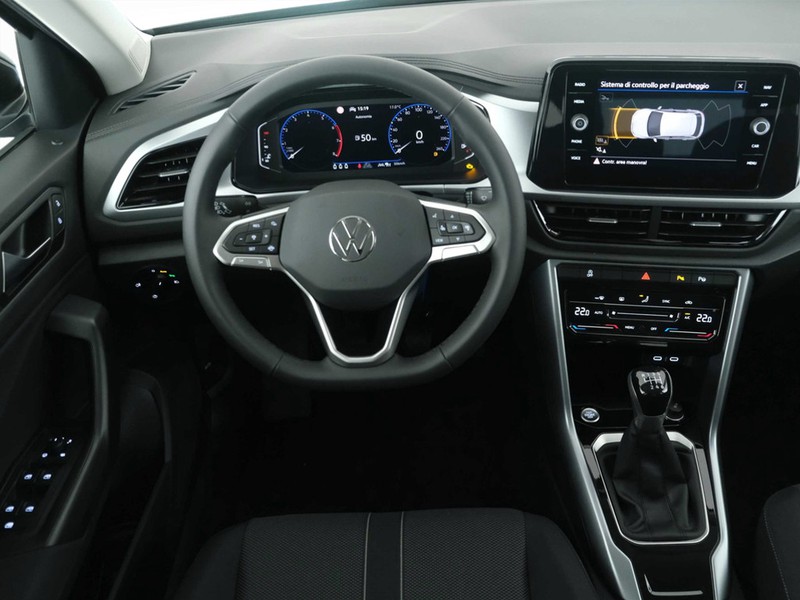 7 - Volkswagen T-Roc 1.0 tsi 115cv sport