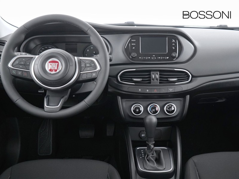 7 - Fiat Tipo 5 porte 1.5 t4 hybrid 130cv dct