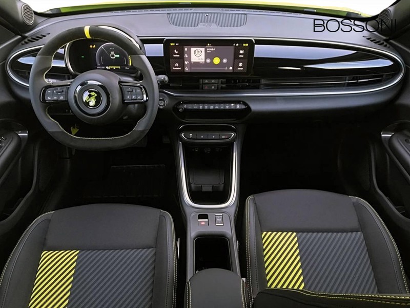 7 - Abarth 600e 54kwh turismo