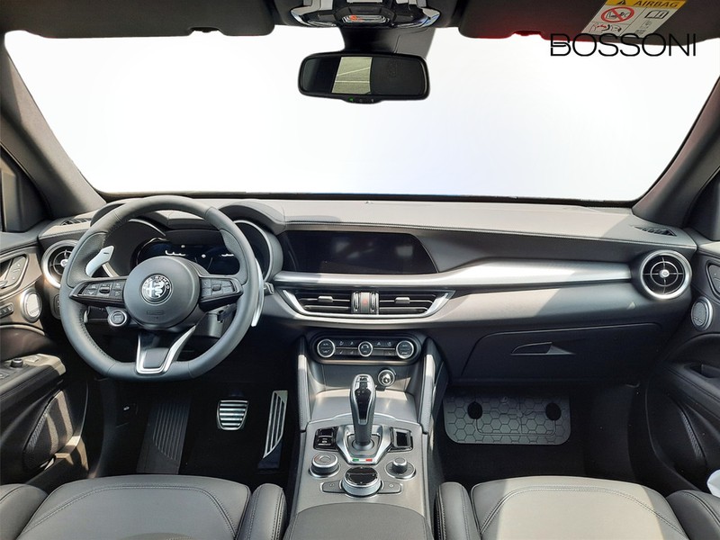 7 - Alfa Romeo Stelvio 2.2 turbo 210cv veloce q4 at8