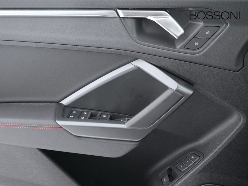 13 - Audi Q3 sportback 40 2.0 tdi 193cv s line edition quattro s tronic