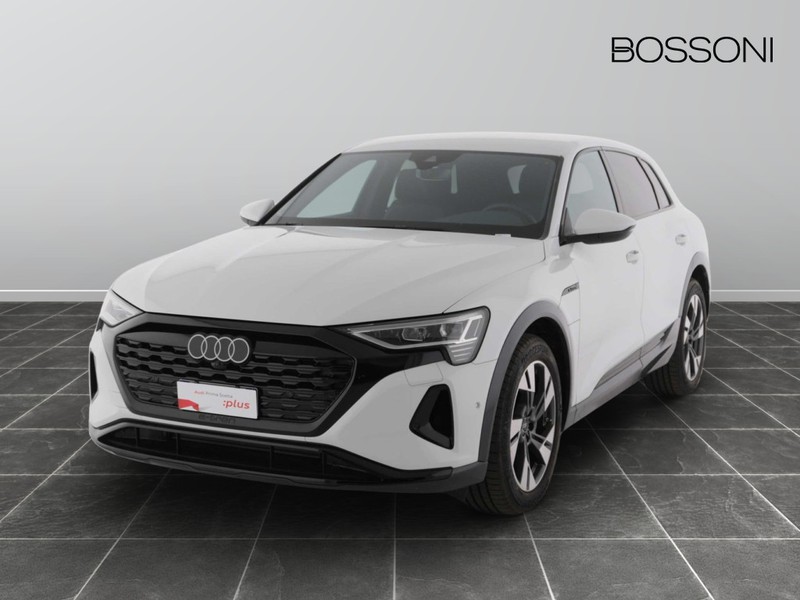 1 - Audi Q8 e-tron 50 business advanced quattro