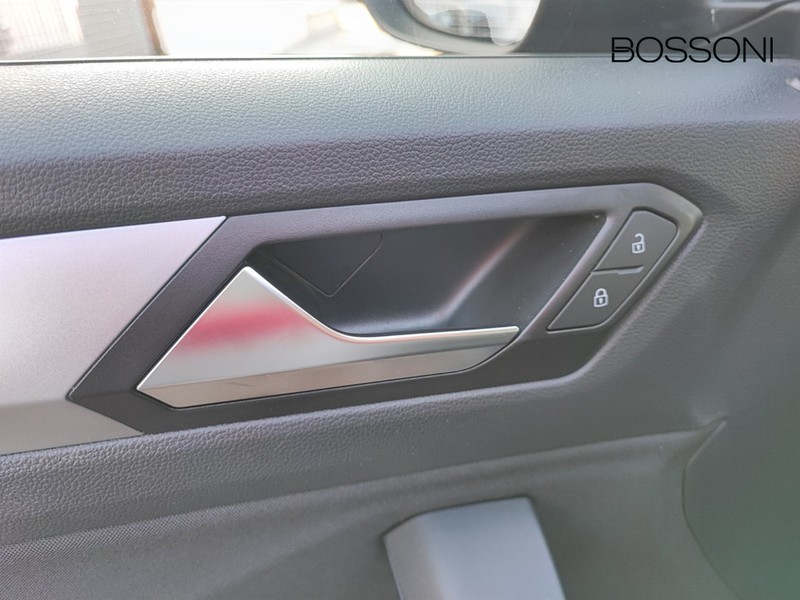 19 - Volkswagen T-Roc 2.0 tdi scr 115cv style