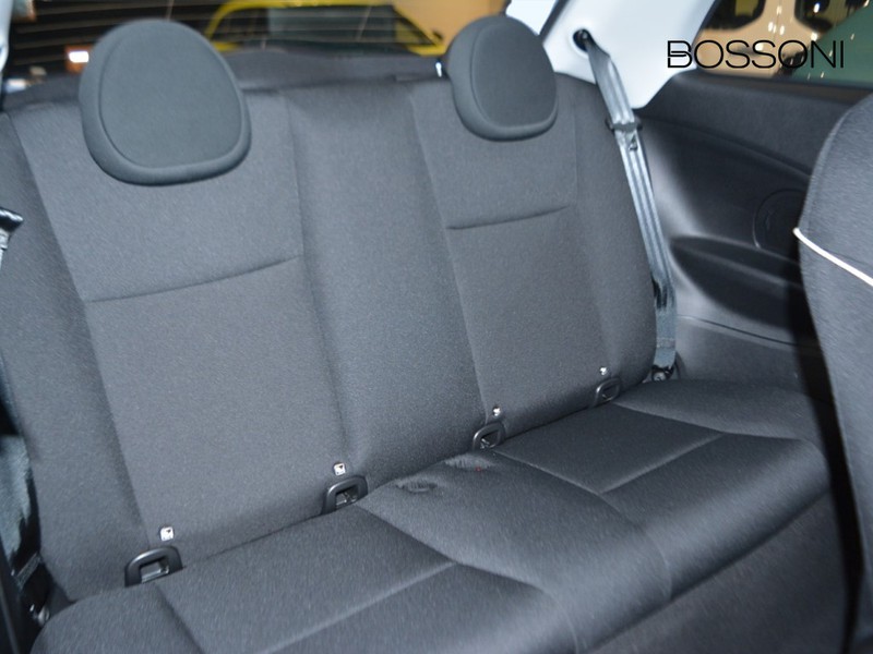 7 - Fiat 500 500e 42 kwh entry pack tech