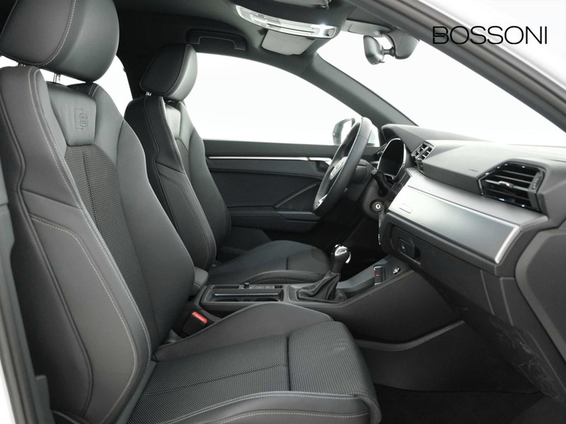 31 - Audi Q3 35 2.0 tdi s line edition s tronic