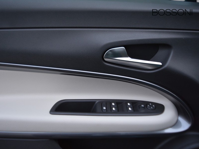 13 - Fiat 600 1.2 hybrid 110cv la prima ii edct