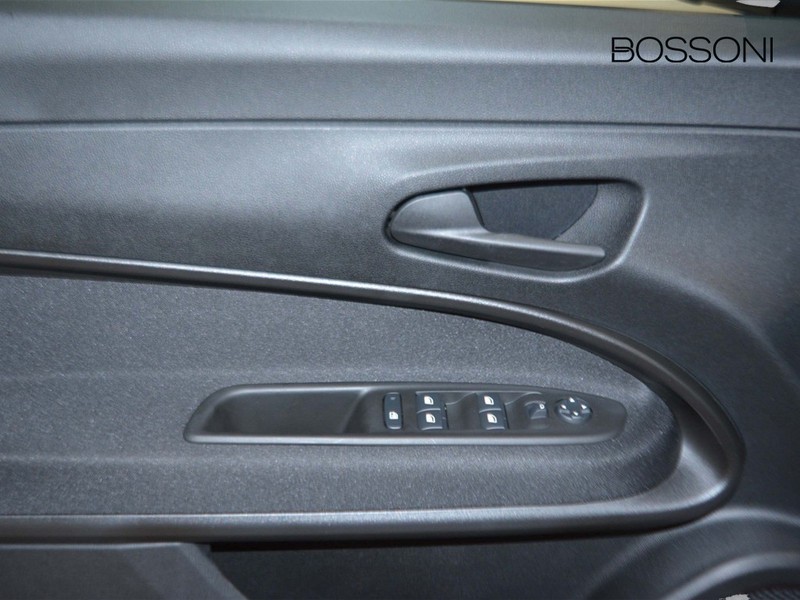 13 - Fiat 600 1.2 hybrid 110cv pop edct