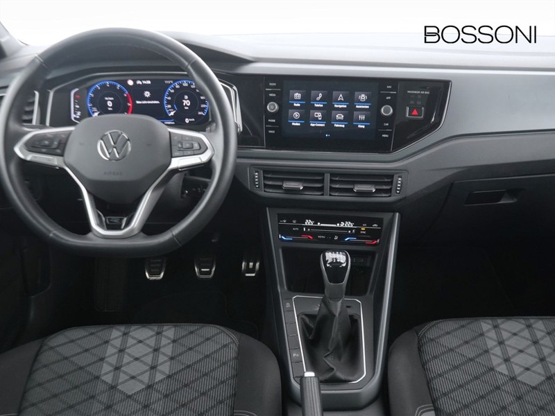 7 - Volkswagen Taigo 1.0 tsi 115cv r-line