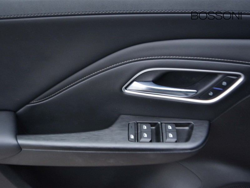 13 - Mg ZS 1.5 hybrid+ luxury auto