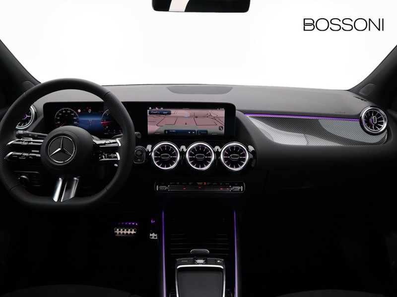 13 - Mercedes GLA 200 d amg line premium 4matic 8g-dct