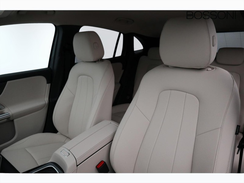 7 - Mercedes GLA 180 d progressive advanced 8g-dct