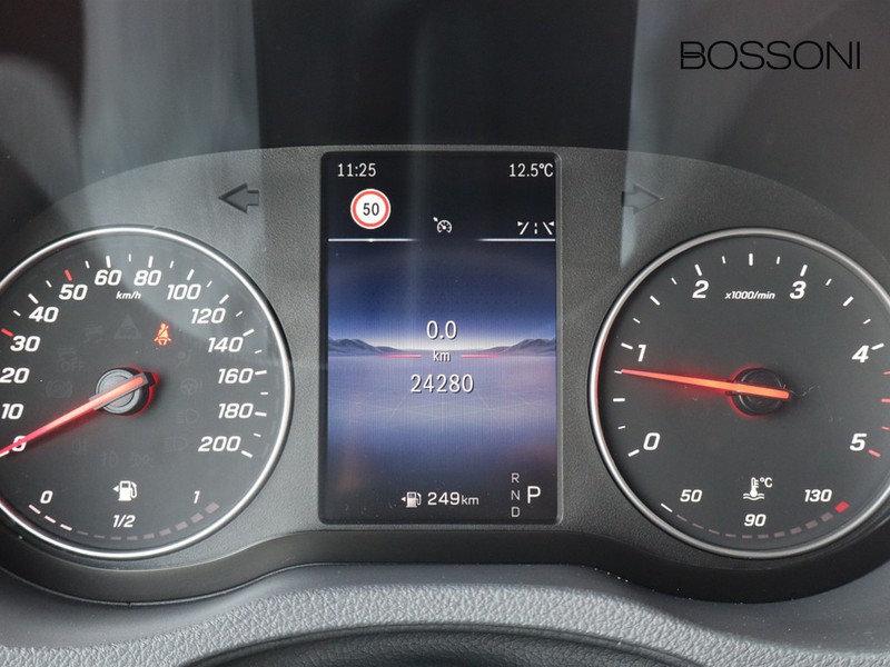 7 - Mercedes Vans Sprinter 319 2.0 cdi f 43/35 rwd h2 9g-tronic