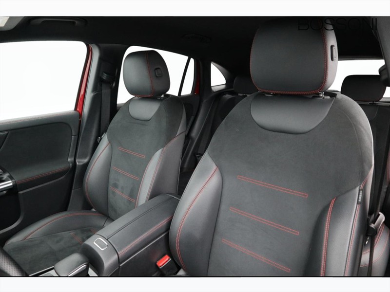 7 - Mercedes GLA 250 e plug in hybrid (e eq-power) premium 8g-dct