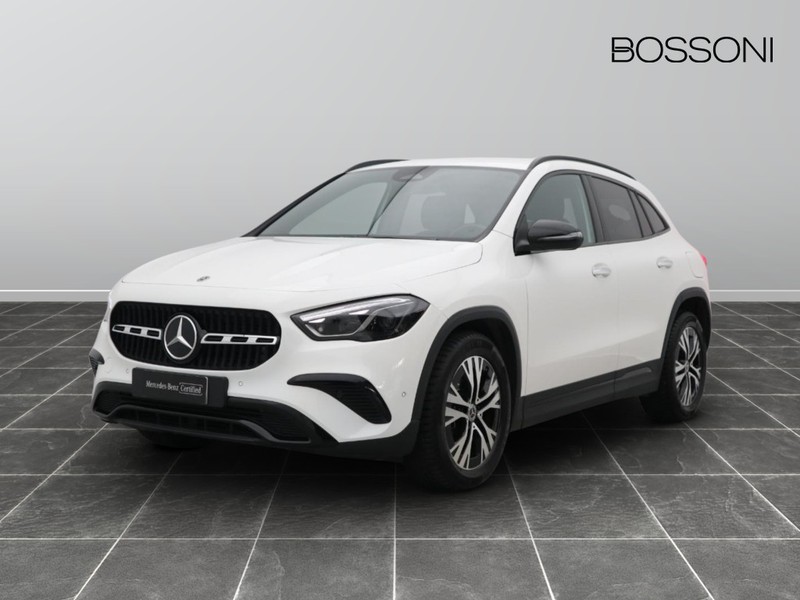 1 - Mercedes GLA 180 d progressive advanced 8g-dct