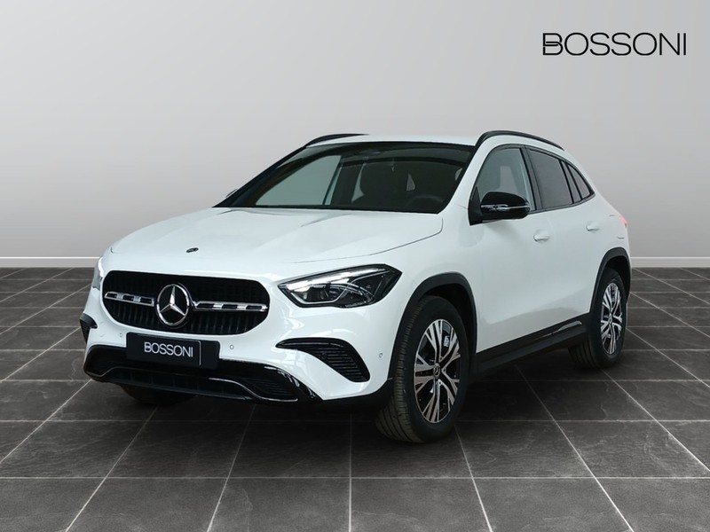 1 - Mercedes GLA 180 d progressive advanced 8g-dct