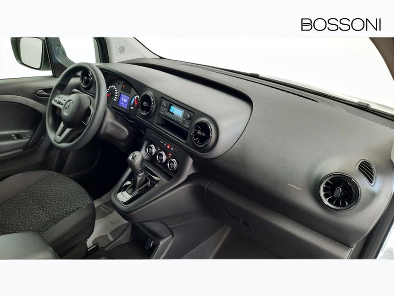 7 - Mercedes Vans Citan efurgone long 45kwh