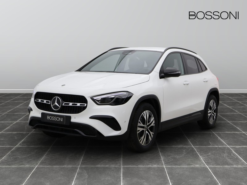 1 - Mercedes GLA 180 d progressive advanced 8g-dct