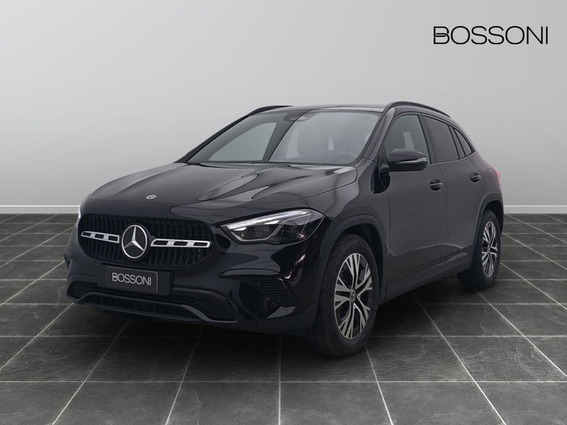 1 - Mercedes GLA 180 d progressive advanced 8g-dct