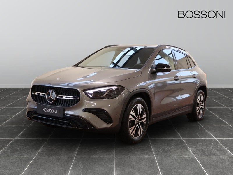 1 - Mercedes GLA 180 d progressive advanced 8g-dct