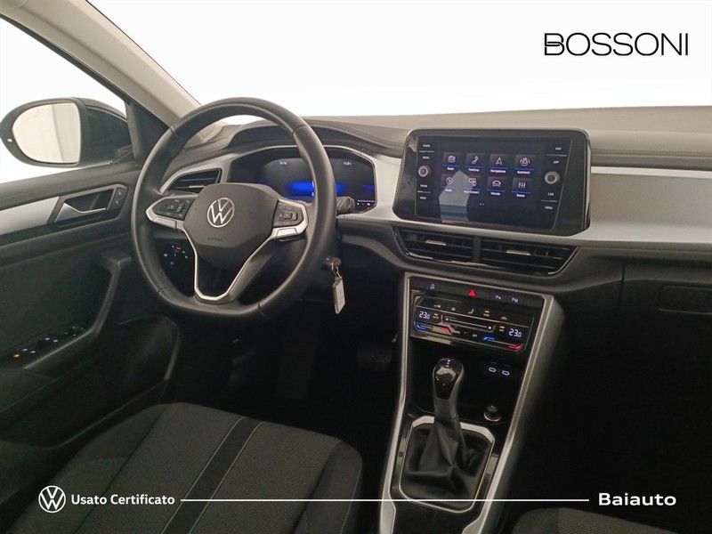 7 - Volkswagen T-Roc 1.5 tsi act life dsg