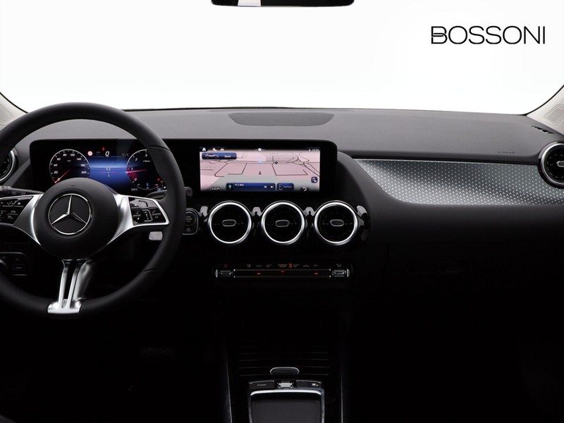 13 - Mercedes GLA 200 d progressive advanced 8g-dct