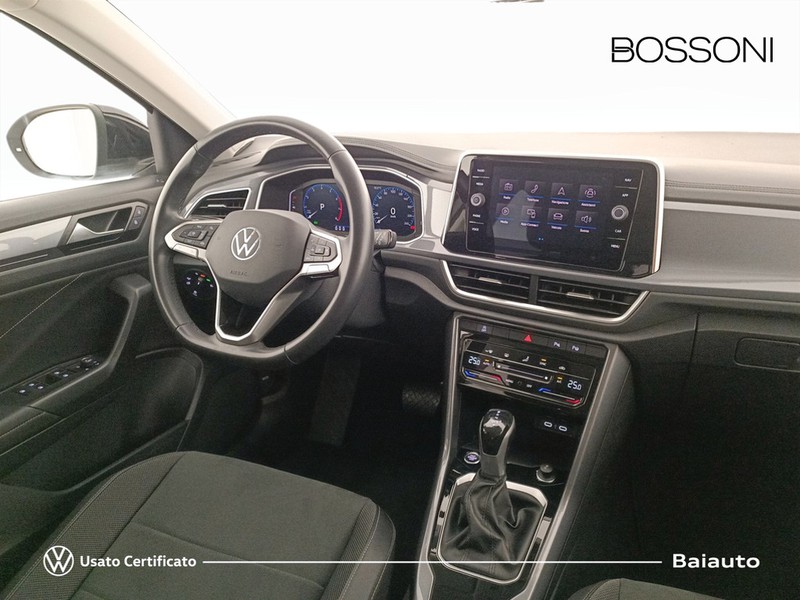 7 - Volkswagen T-Roc 1.5 tsi act style dsg