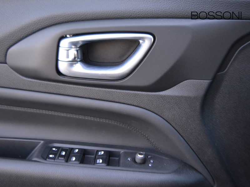 13 - Jeep Compass 1.5 turbo t4 mhev 130cv altitude 2wd