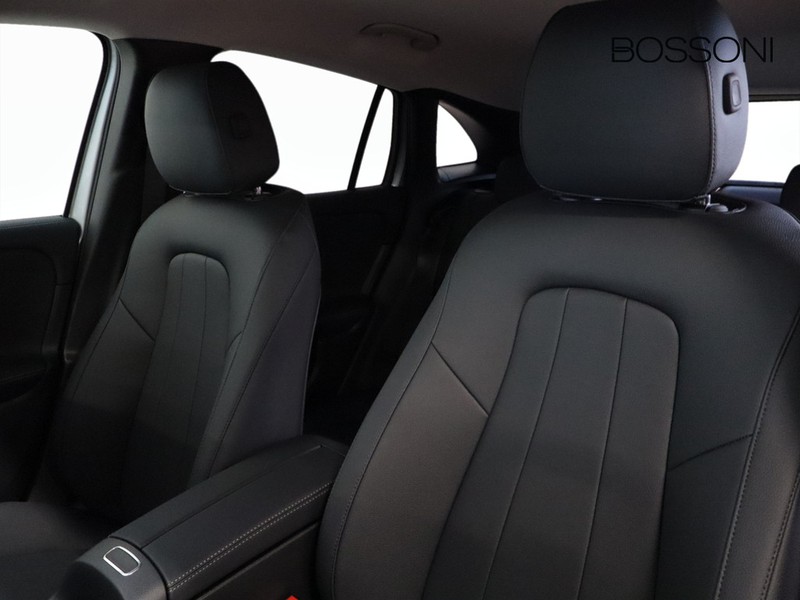 7 - Mercedes GLA 200 d progressive extra 8g-dct