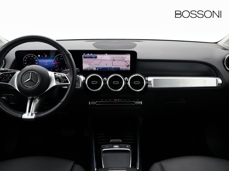 13 - Mercedes GLB 180 d progressive advanced 8g-dct