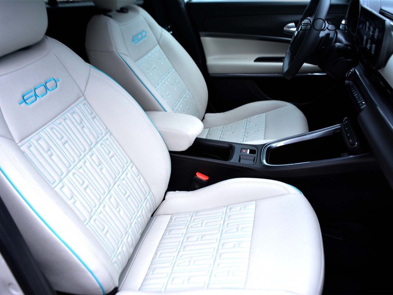 7 - Fiat 600 1.2 hybrid 110cv la prima ii edct