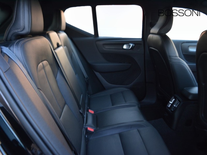 7 - Volvo XC40 1.5 t5 recharge plug-in-hybrid r-design geartronic my21