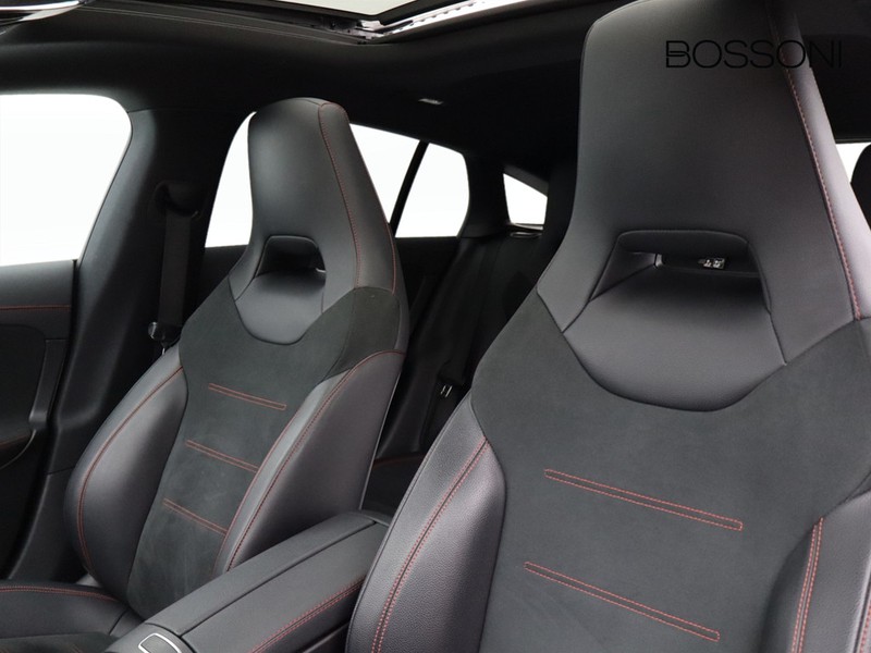 7 - Mercedes CLA shooting brake 200 d premium 8g-dct