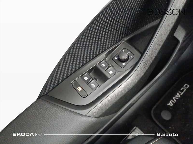 19 - Skoda Octavia wagon 2.0 tdi 150cv executive dsg