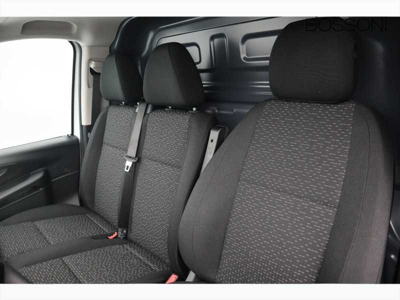 7 - Mercedes Vans Vito furgone 110 cdi long pro