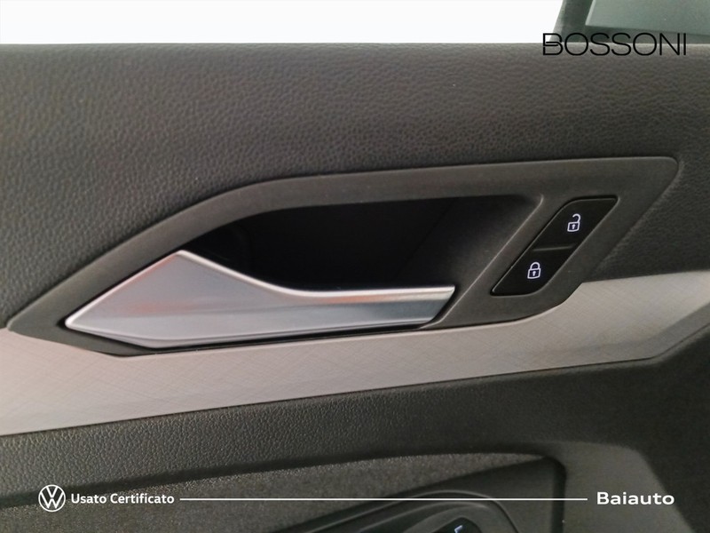 19 - Volkswagen Golf 2.0 tdi scr 115cv life